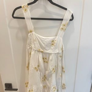 URBAN OUTFITTERS White Daisy Tie Back Dress